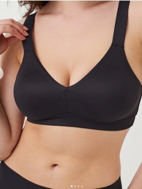 SPANXsmooth™ Bra-llelujah!®
Unlined Bralette in Black